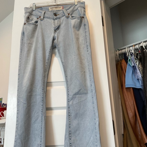 Vintage Tough Boot Cut Levi 527s - Picture 2 of 5